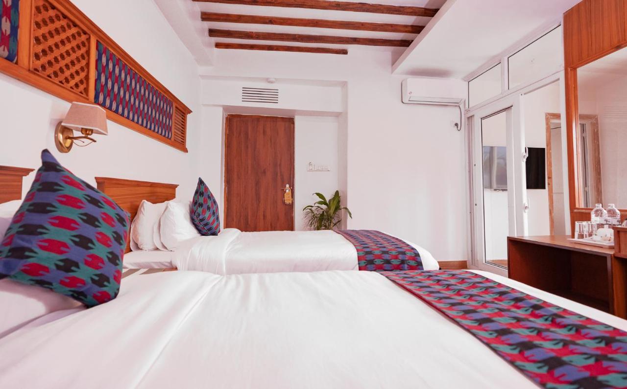 Himalayan Glory Inn Pokhara Exteriör bild