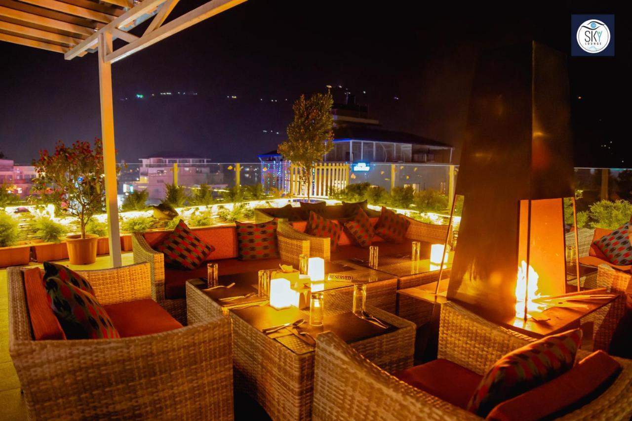 Himalayan Glory Inn Pokhara Exteriör bild