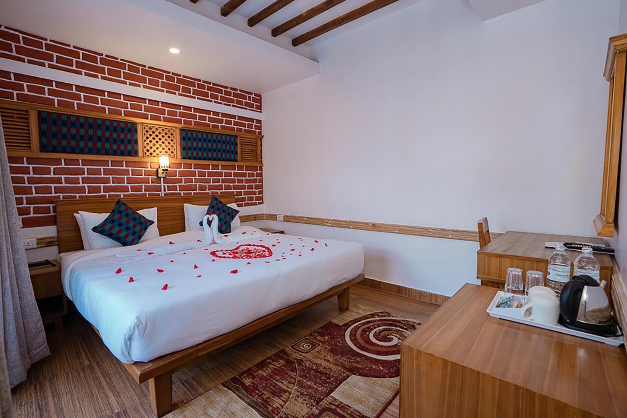 Himalayan Glory Inn Pokhara Exteriör bild