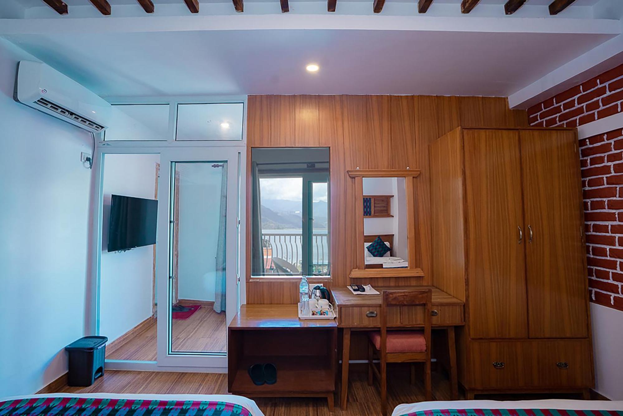 Himalayan Glory Inn Pokhara Exteriör bild