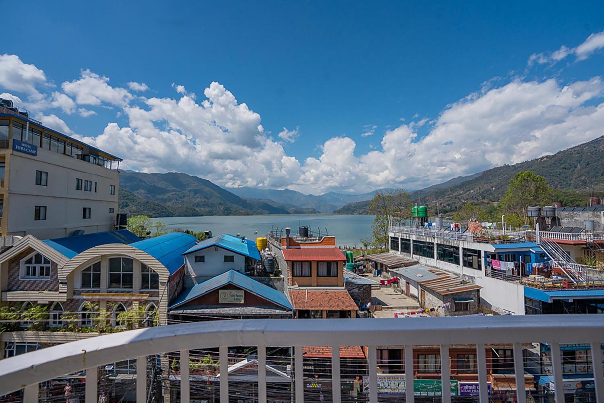 Himalayan Glory Inn Pokhara Exteriör bild